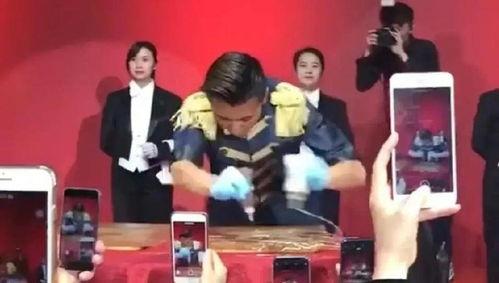 娱乐圈吃瓜爆料打假,揭秘真假难辨的八卦传闻 第3张 娱乐圈吃瓜爆料打假,揭秘真假难辨的八卦传闻 第3张